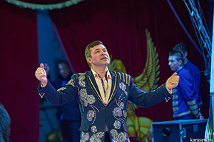 Дрессировщик медведей Ренат Касеев